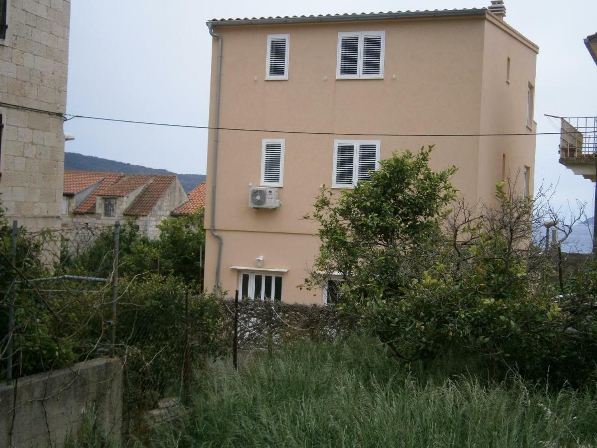 Apartment Willy Komiža Zewnętrze zdjęcie