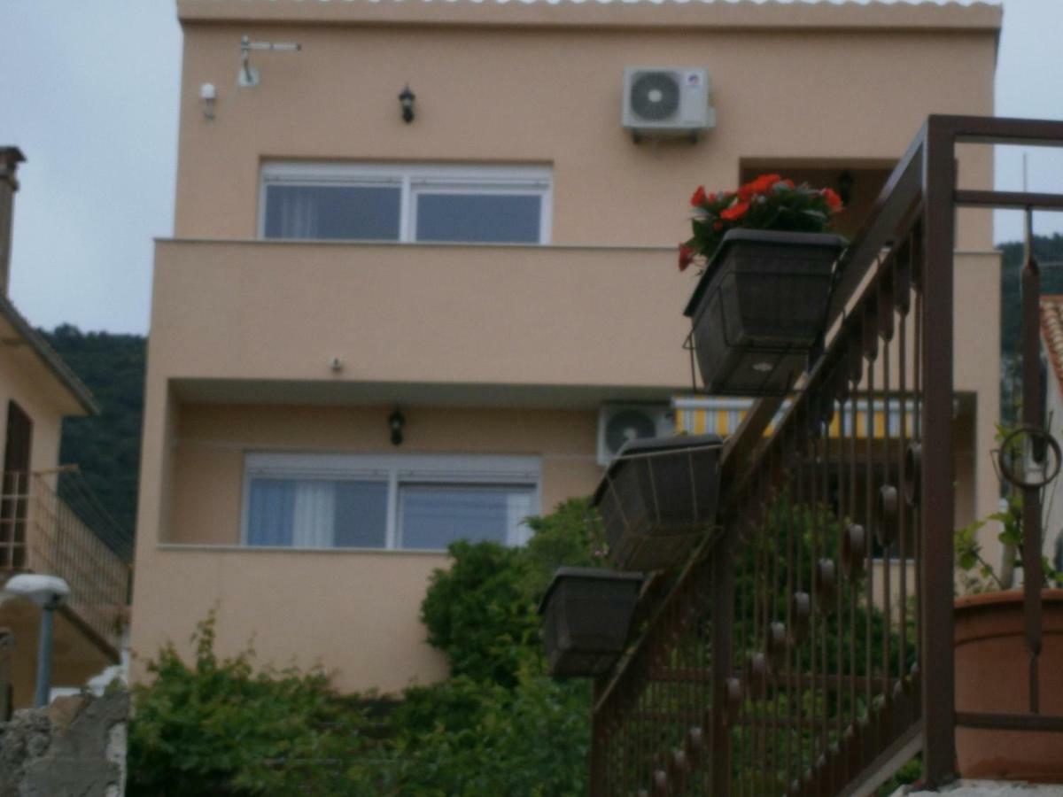 Apartment Willy Komiža Zewnętrze zdjęcie